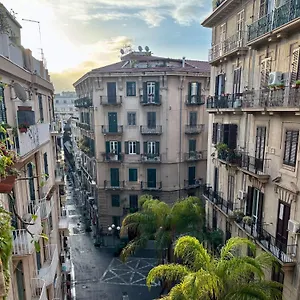Castelnuovo #politeama Гостевой дом